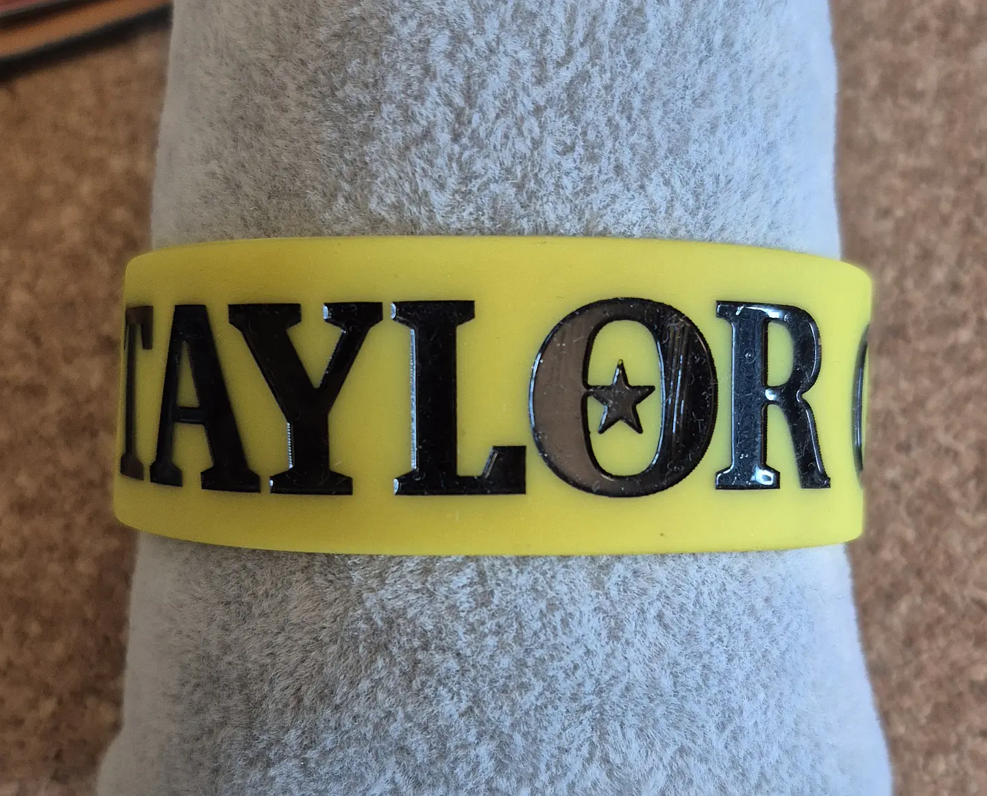 Pulseiras de Silicone - Bandas & Artistas (Letras M-Z) 31