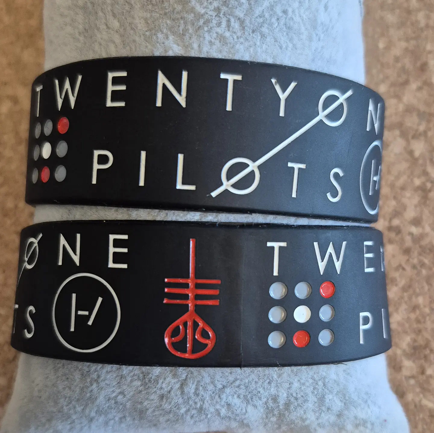 Pulseiras de Silicone - Bandas & Artistas (Letras M-Z) 37