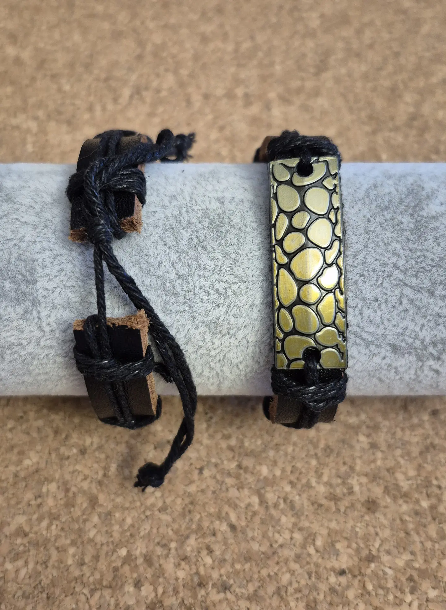 Pulseiras Ajustáveis Pretas (16 Modelos) 1