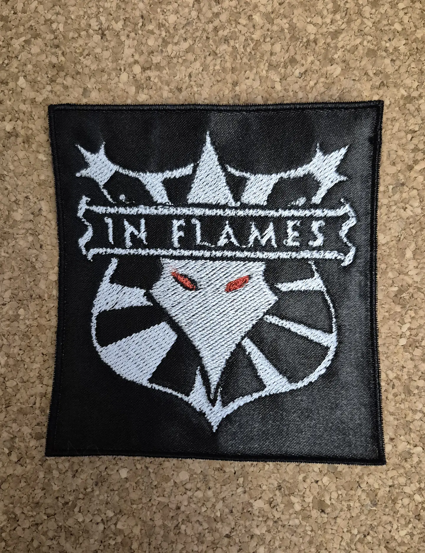 In Flames - Embroidered & Woven 3 Modelos (Desde 8€) 1