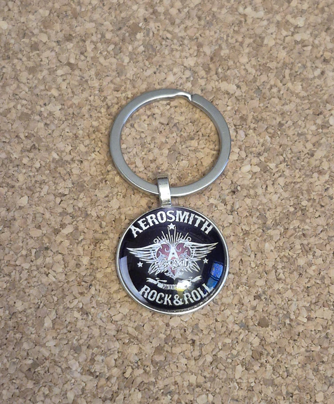  Porta-chaves de Bandas Rock & Metal – Vários Modelos Disponíveis