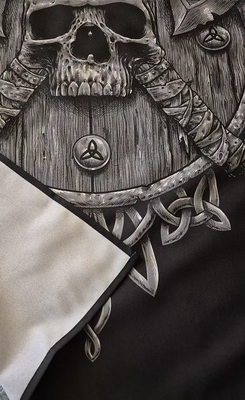 Bandeira Amon Amarth – Skulls & Axes Graphic Design Flag (65x105cm)