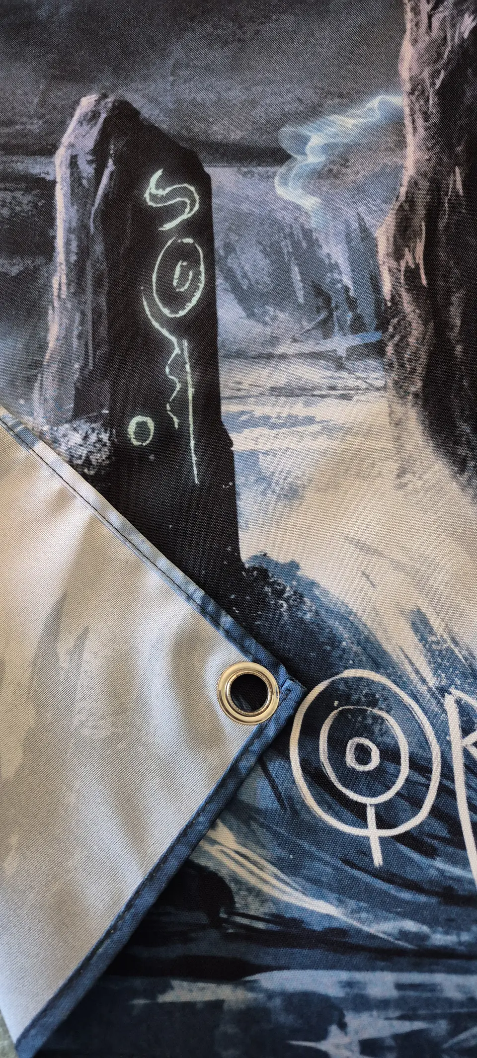 Bandeira Saor – Origins Album Design (70x100cm) c/ Ilhós 3