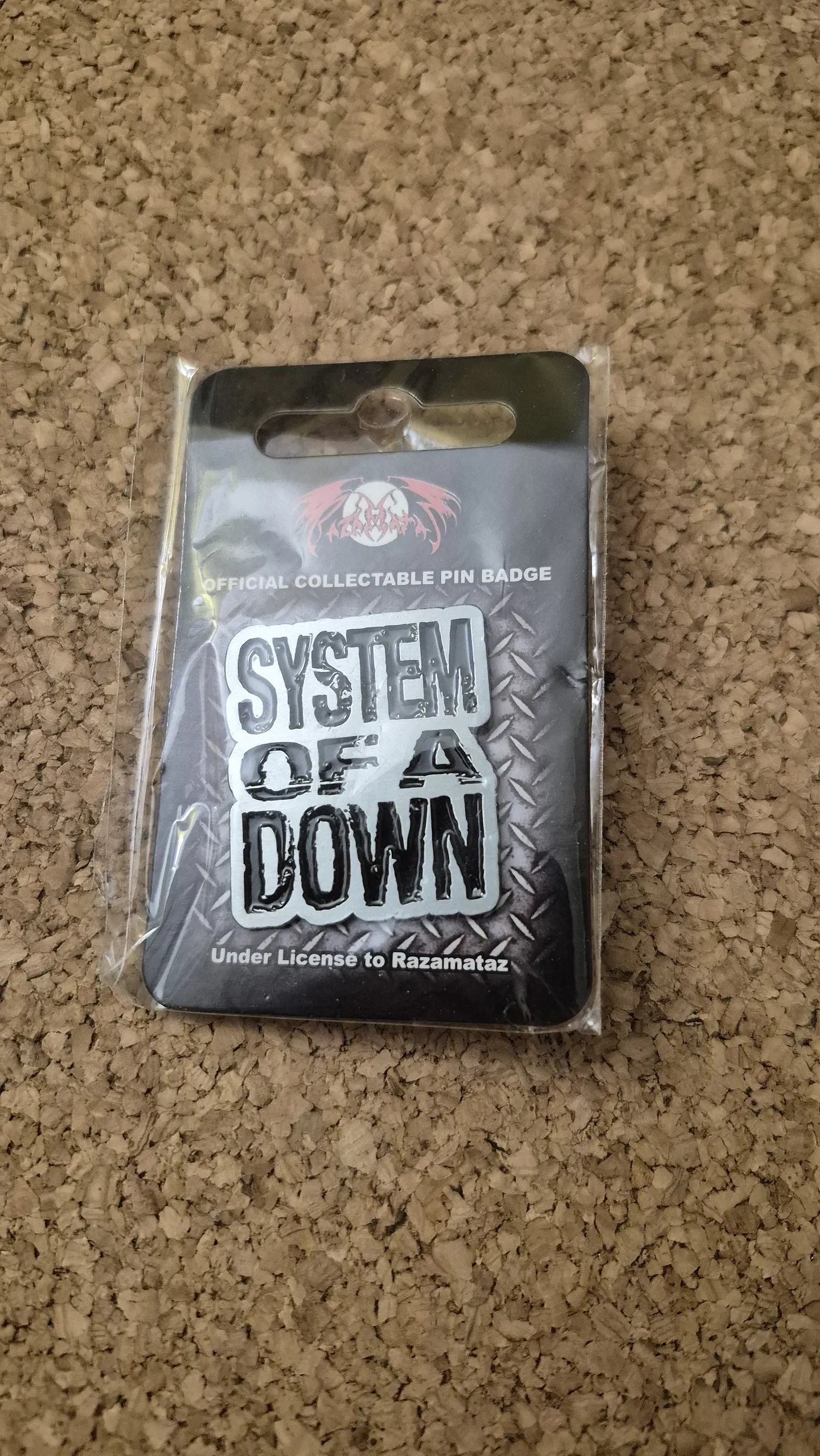 Pin System Of A Down - Logótipo (Double Clutch) 1