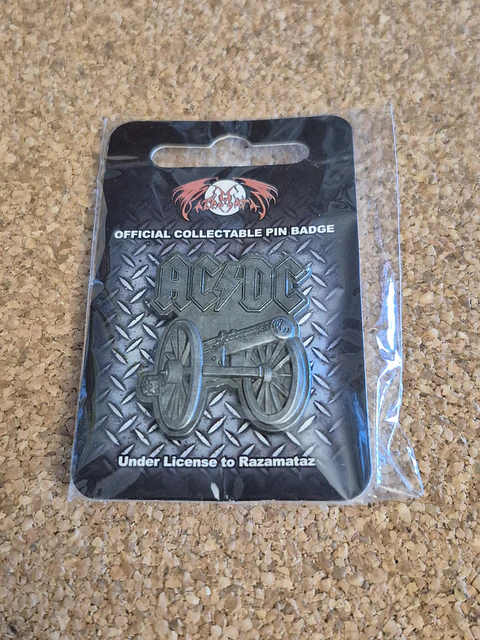 ​Pin AC/DC - For Those About to Rock (Double Clutch)