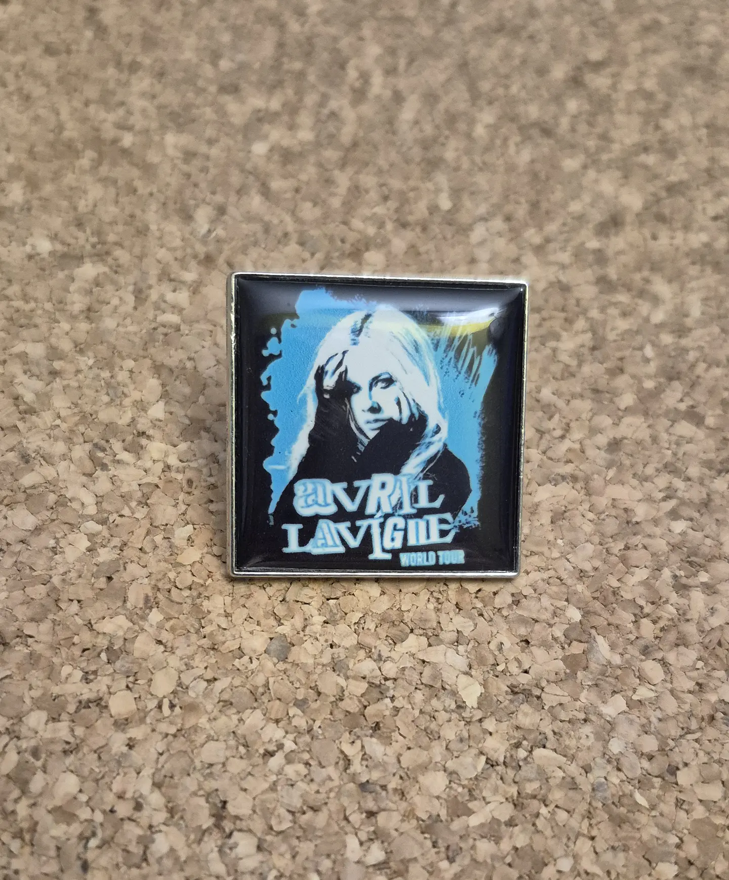 Pin Avril Lavigne (Single Clutch) 1