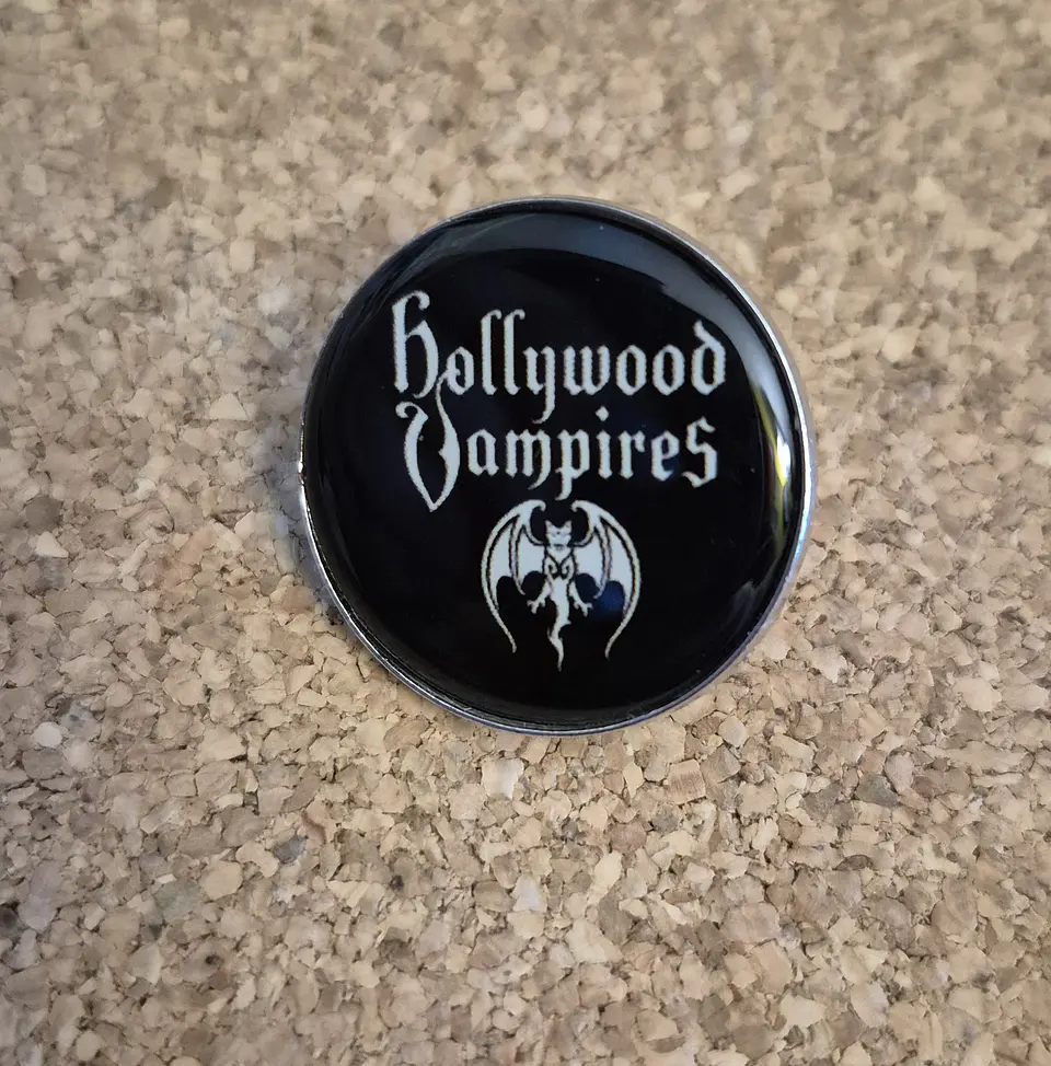 ​Pin Hollywood Vampires (Single Clutch)  1