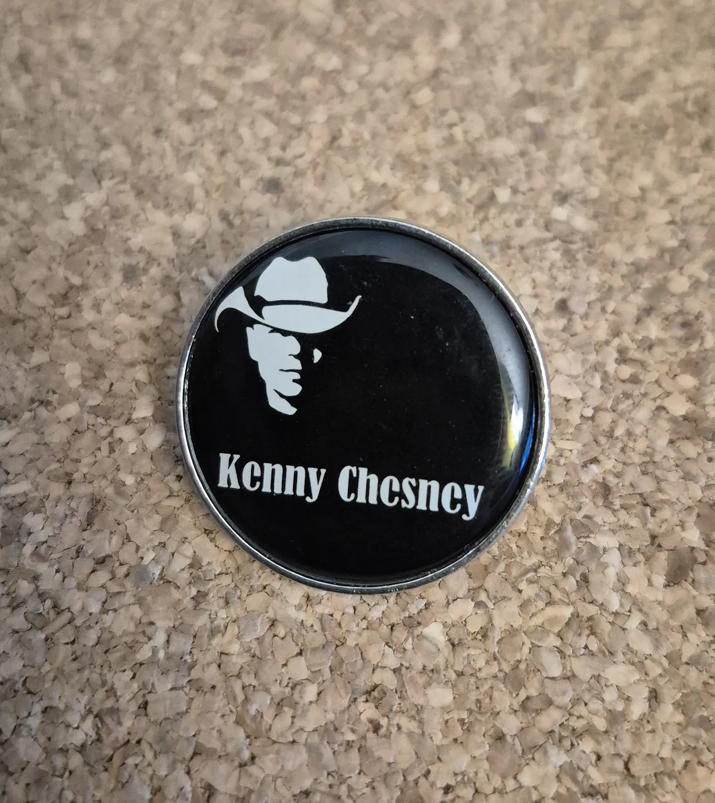 ​Pin Kenny Chesney (Single Clutch) 1