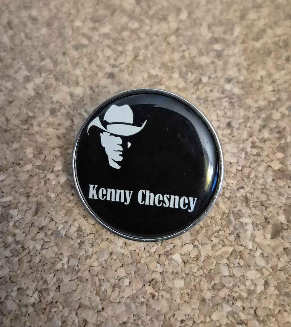 ​Pin Kenny Chesney (Single Clutch) 1