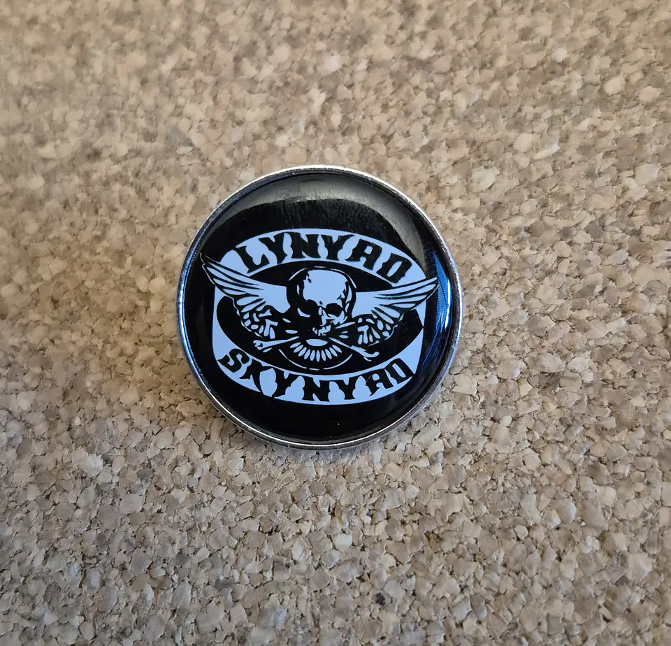 Pin Lynyrd Skynyrd - Winged Skull (Single Clutch) 1
