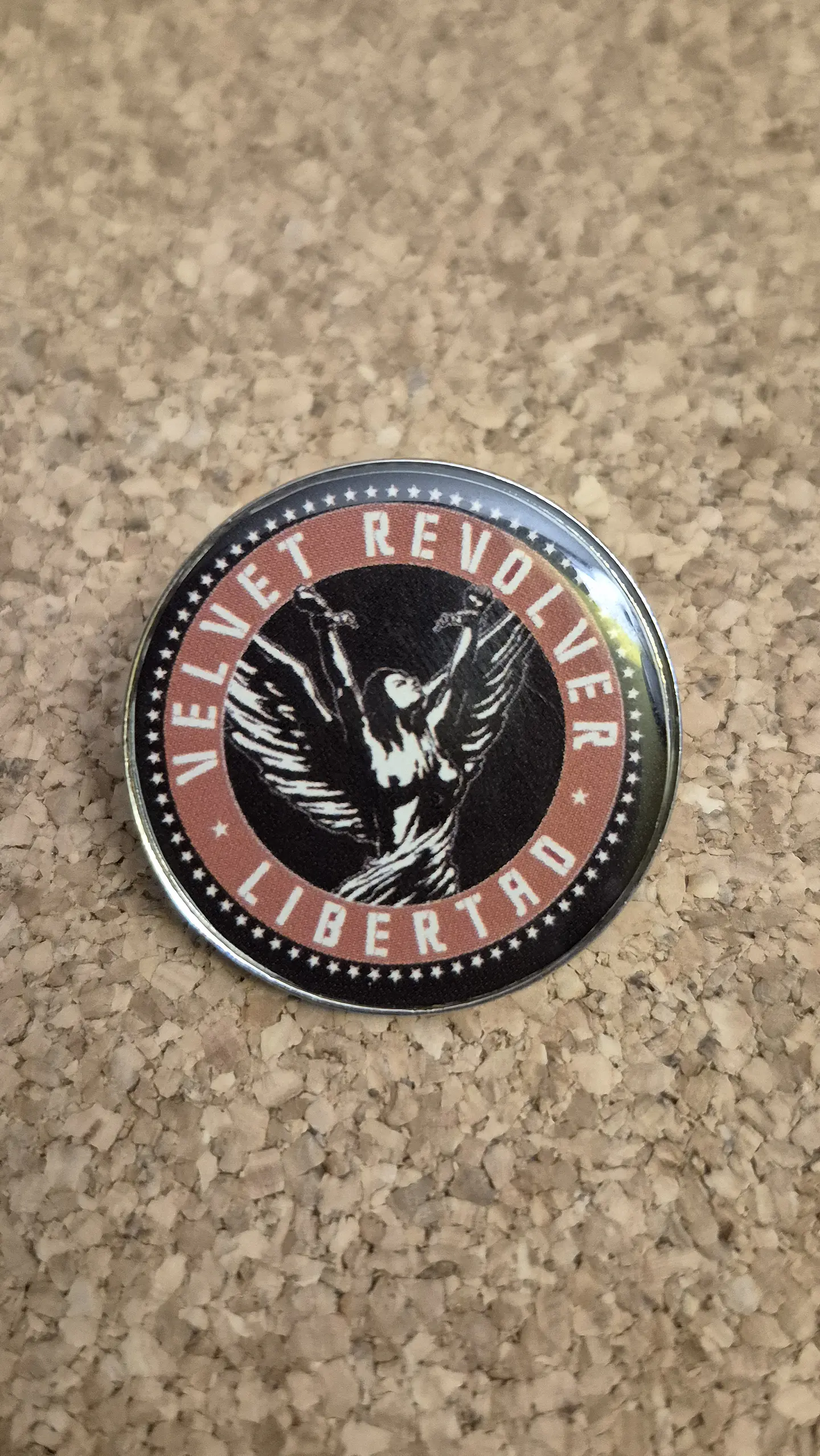 ​Pin Velvet Revolver - Libertad Album Art (Single Clutch) 1