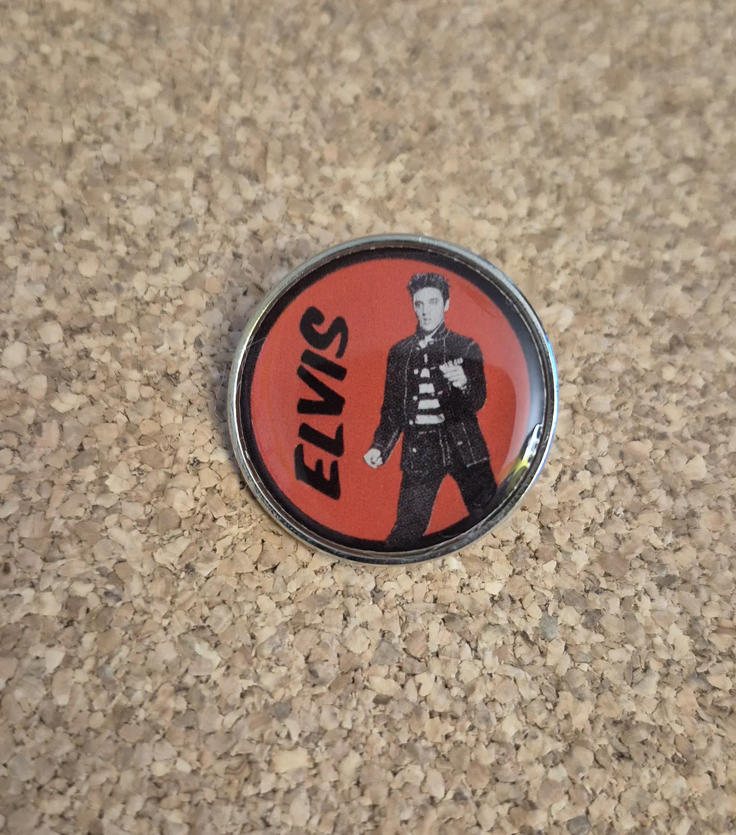 Pin Elvis Presley - Classic Jailhouse Rock Red Design (Single Clutch) 1