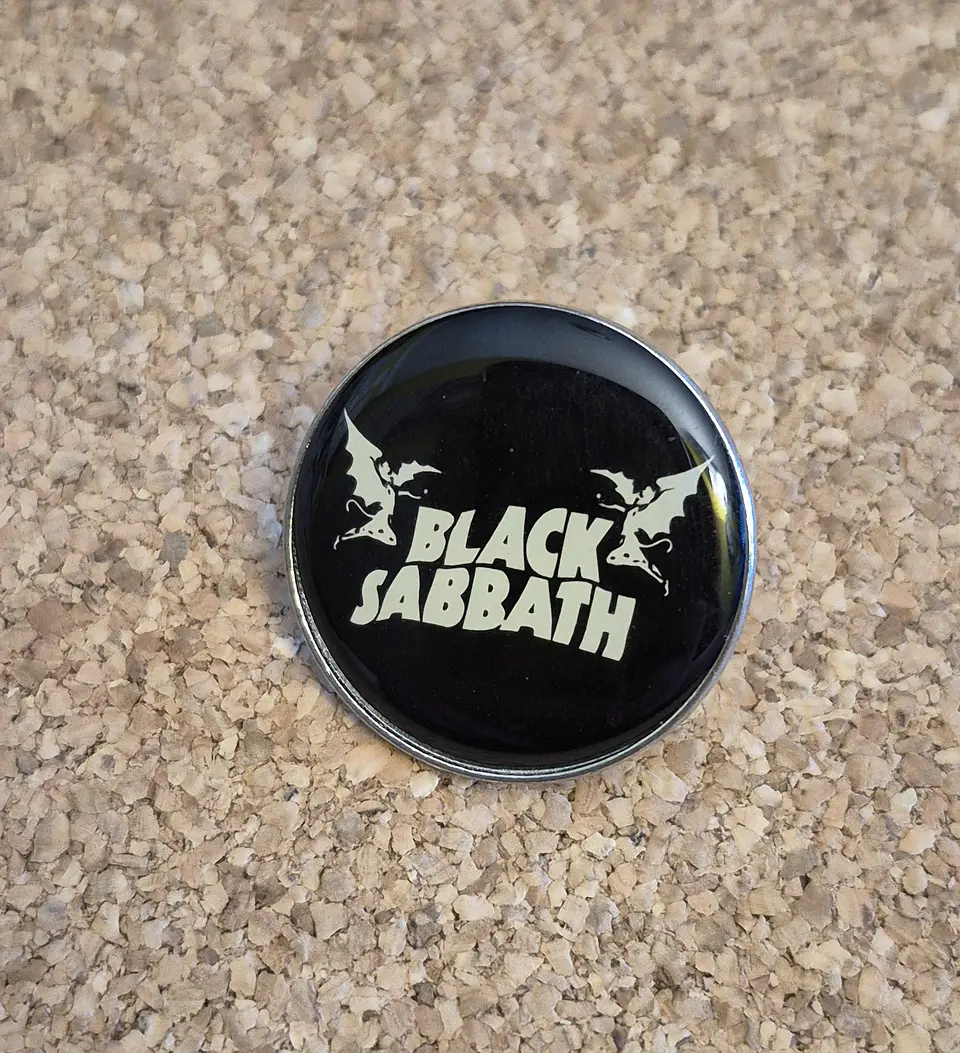 Pin Black Sabbath - 4 Modelos (Single Clutch) 1