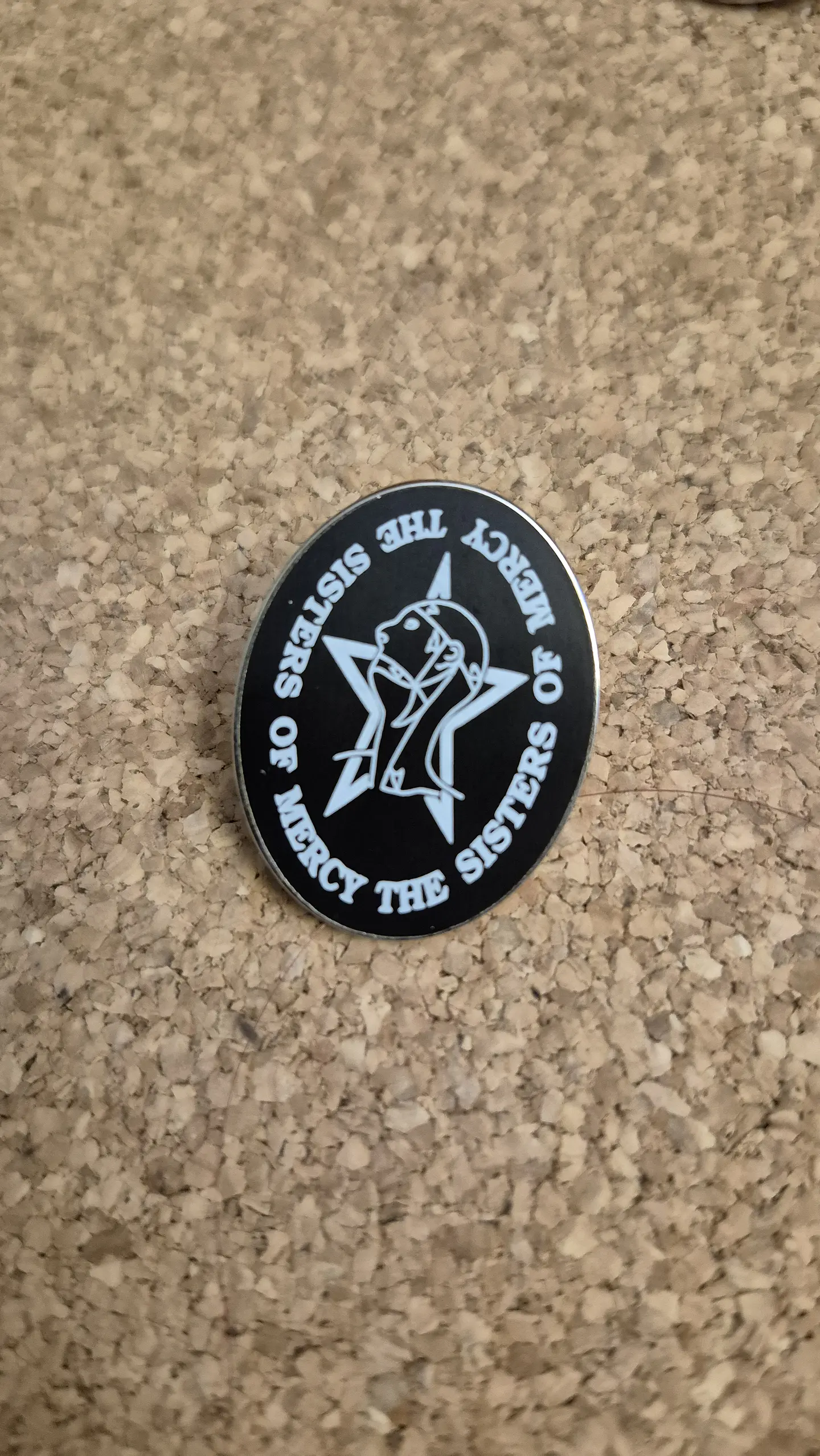 Pin The Sisters of Mercy - 10 Modelos (Single Clutch) 1