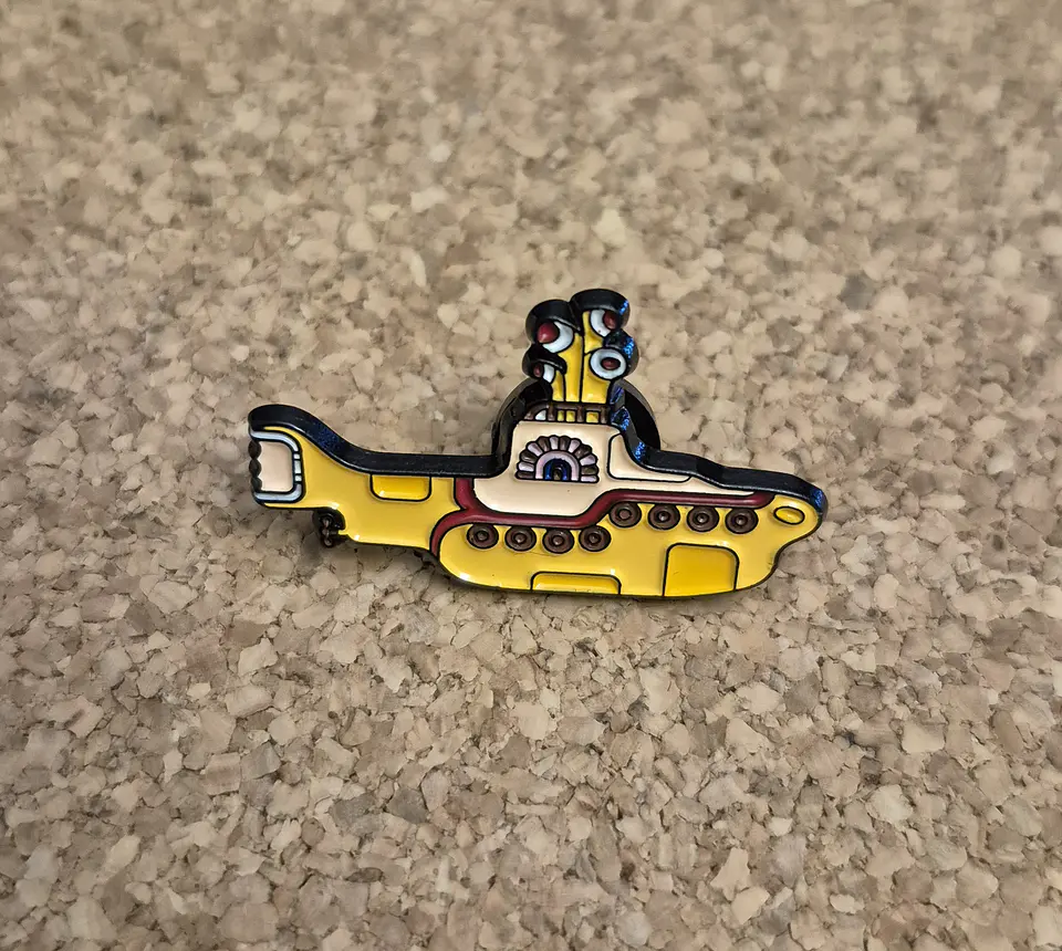 Pin Yellow Submarine - 2 Modelos (Single Clutch) 2