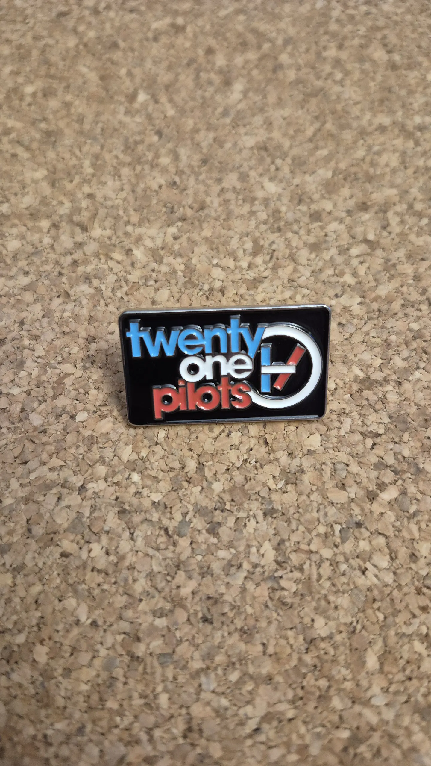 Pin Twenty One Pilots - 2 Modelos (Single Clutch) 1