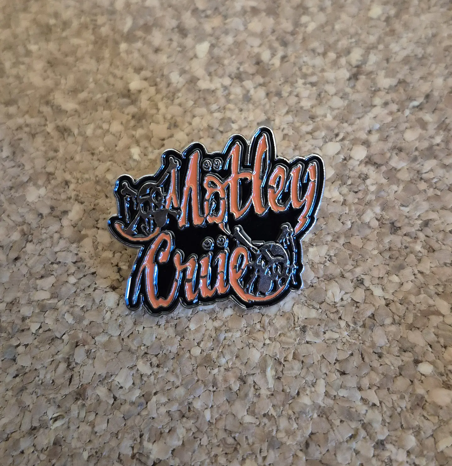 Pin Mötley Crüe - 2 Modelos (Single Clutch) 2
