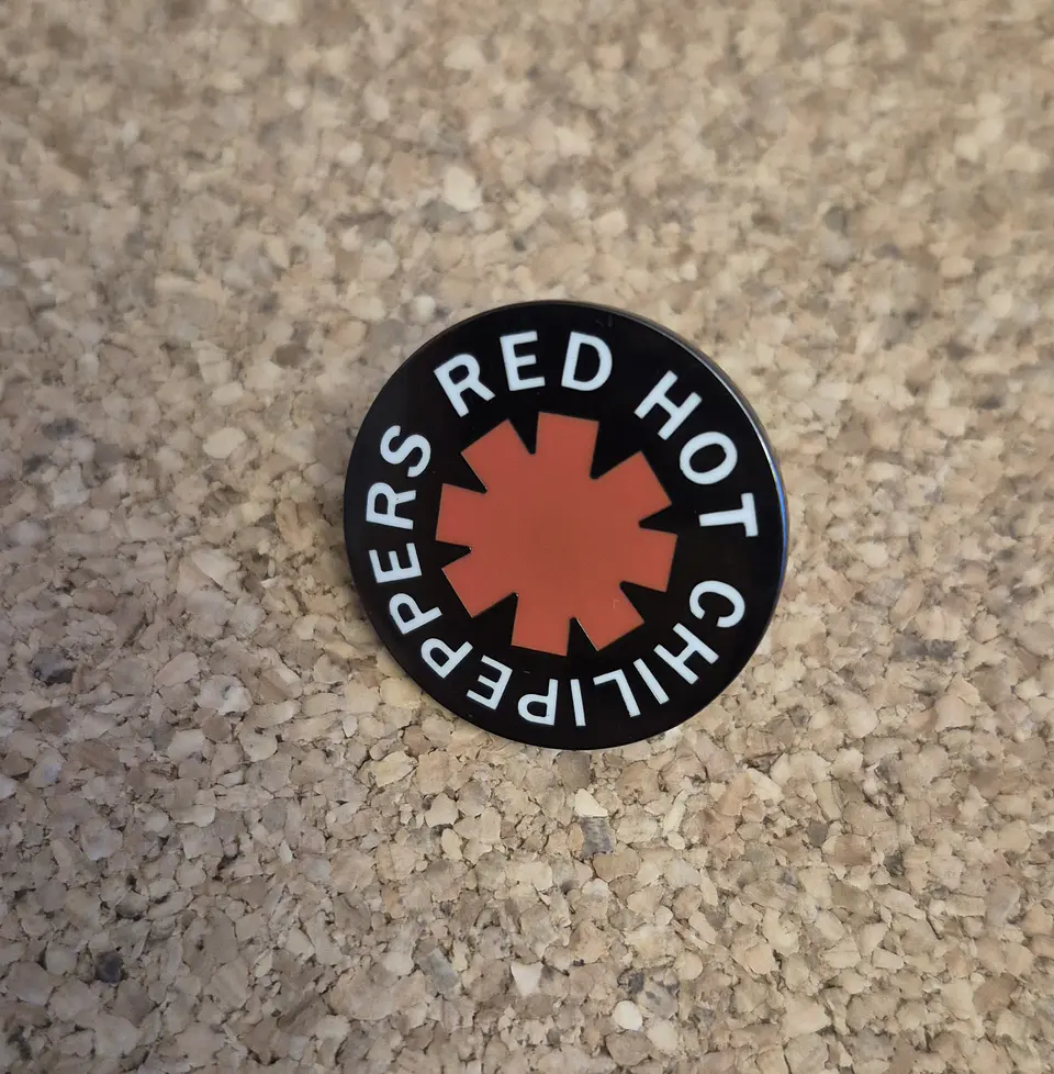 Pin Red Hot Chili Peppers - Logo 