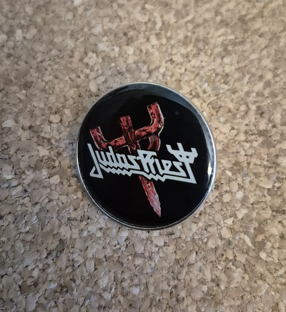 ​Pin Judas Priest - 3 Modelos Desde 5€ (Single Clutch) 1