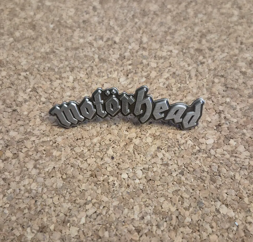 ​Pin Motörhead - Classic Logo (Double Clutch) 2