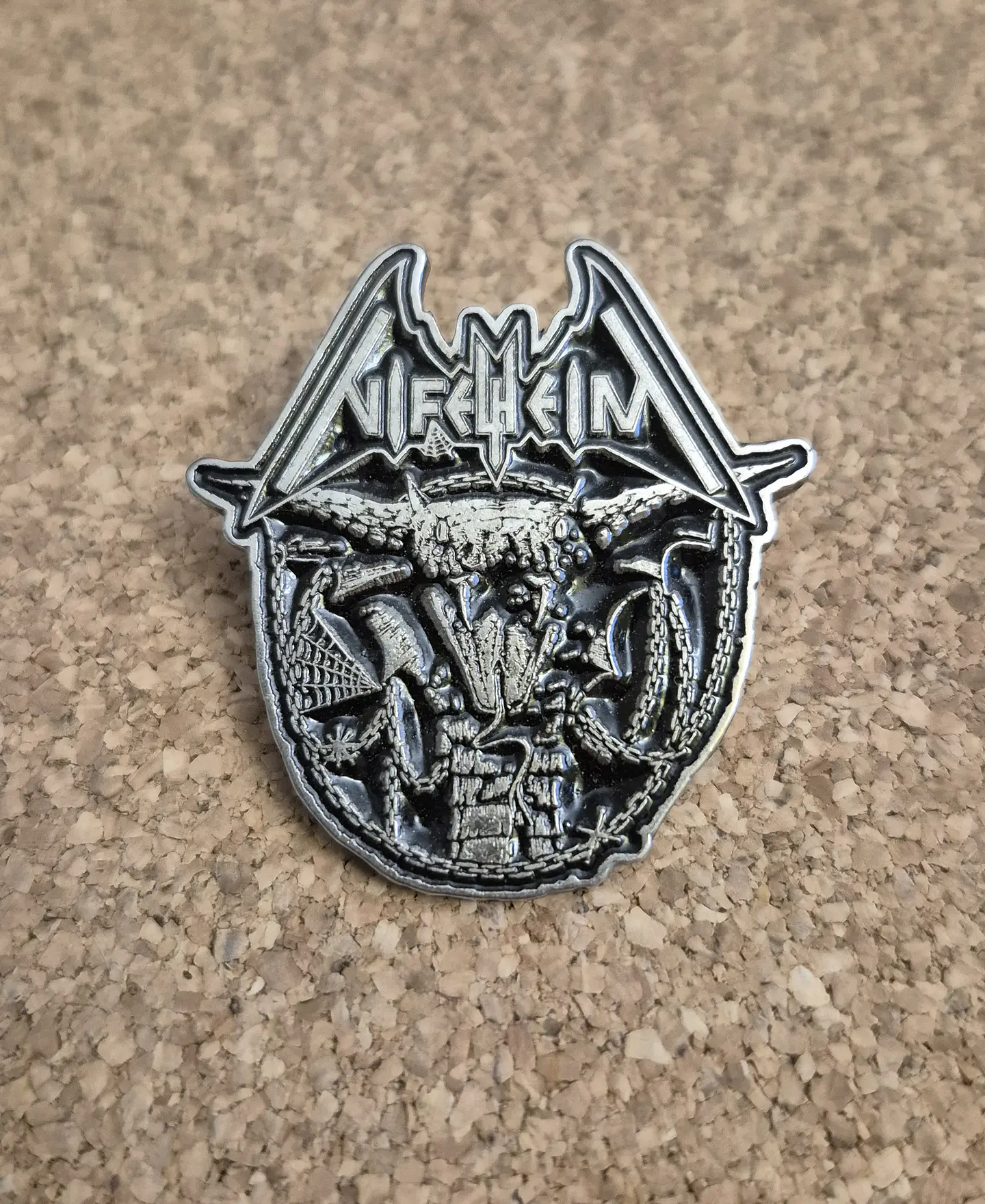 Pin Nifelheim - Collector's Art Pin (Double Clutch) 2