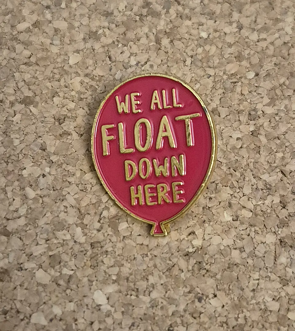 Pin IT - Pennywise - We All Float Down Here (Single Clutch) 1