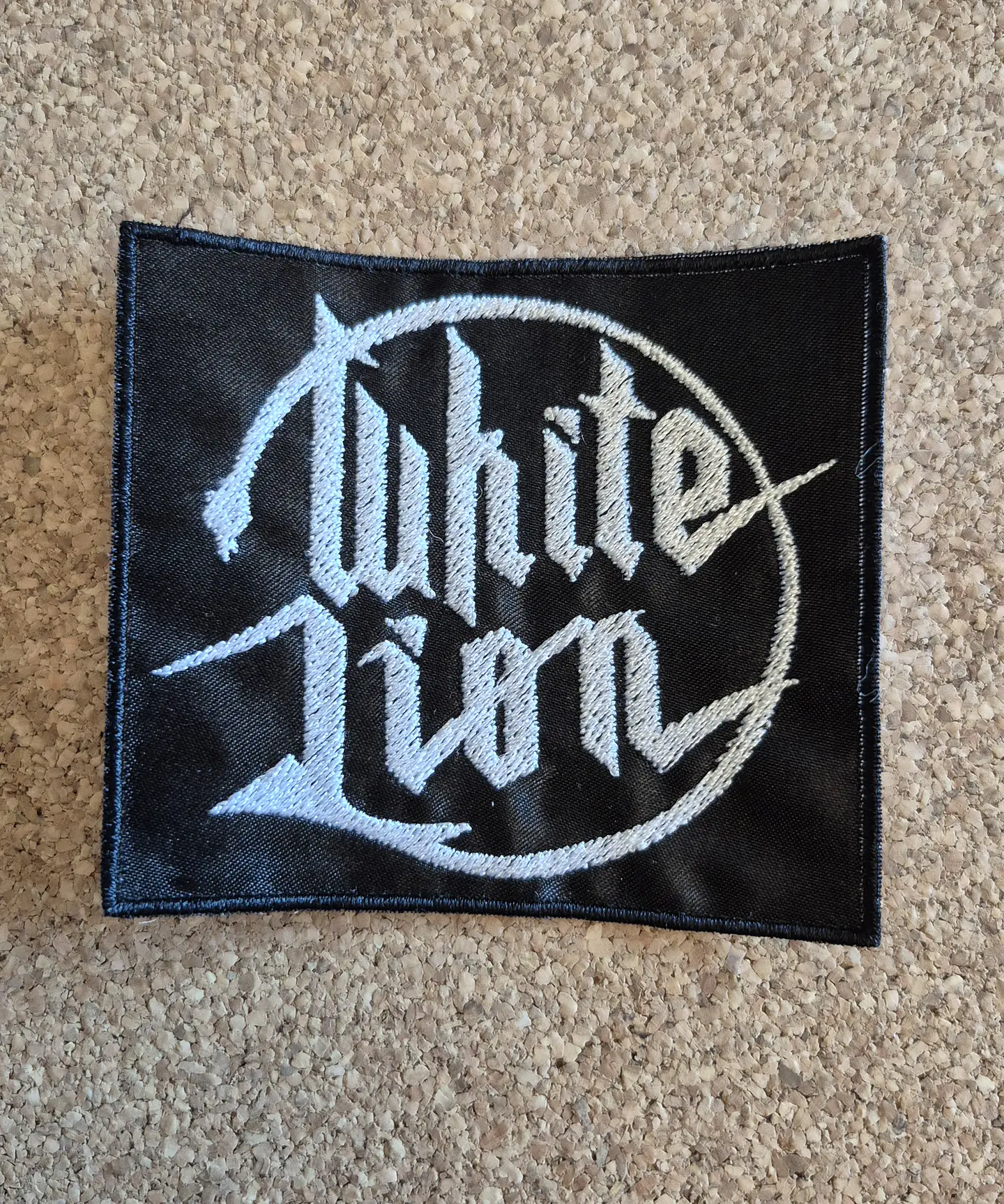 White Lion Patch - Embroidered 2 Modelos (Desde 8€) 1