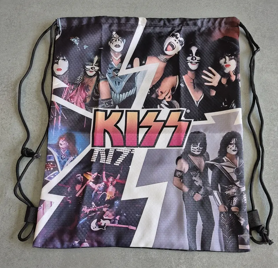 Kiss Multi-Photo - Drawsting Bag 1