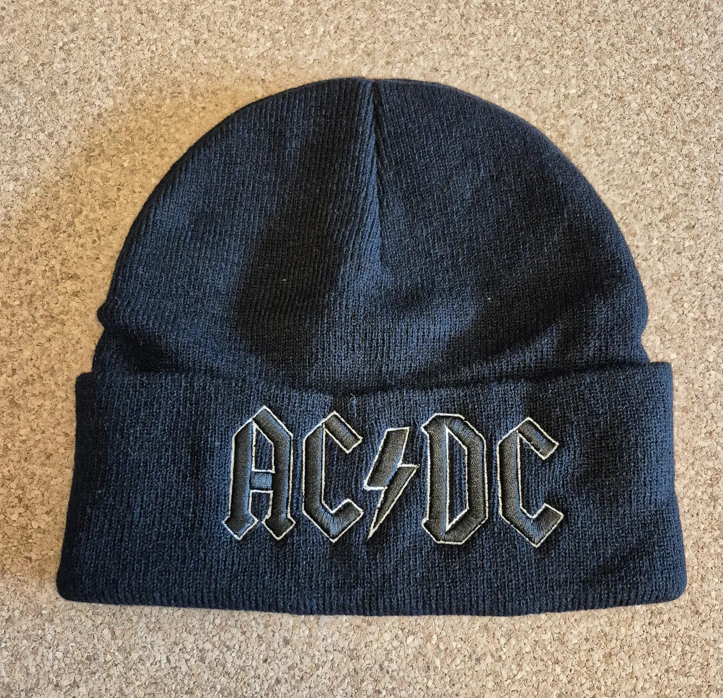 Gorro Ac/dc - Embroidered Logo 1