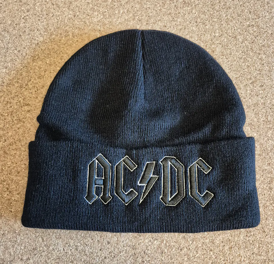 Gorro Ac/dc - Embroidered Logo 1