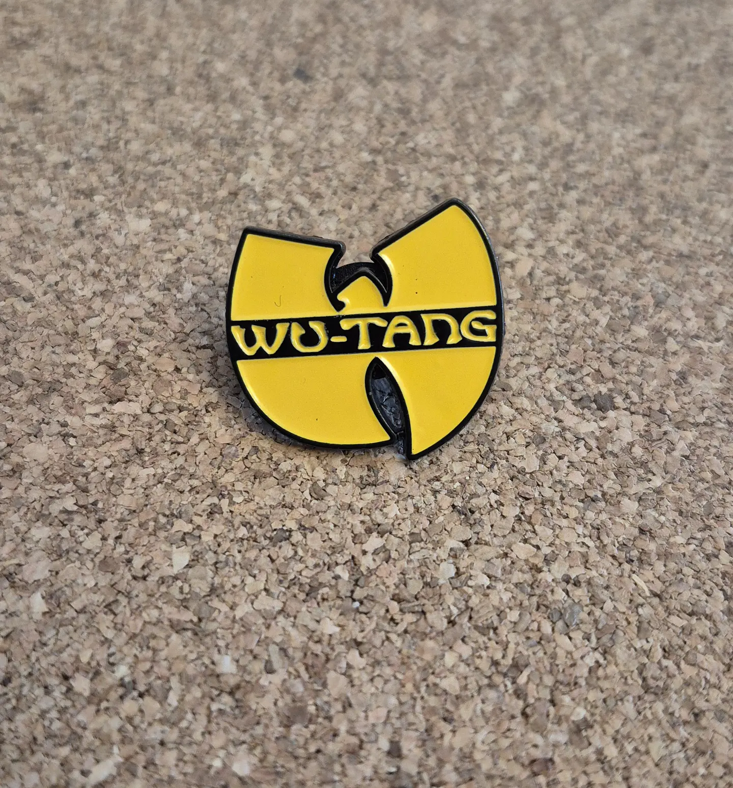 ​Pin Wu-Tang (Single Clutch)  1