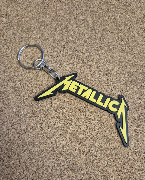 Porta-Chaves Metallica – Logótipo em Relevo