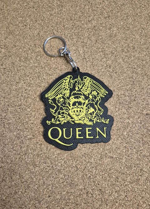 Porta-Chaves Queen – Logótipo em Relevo