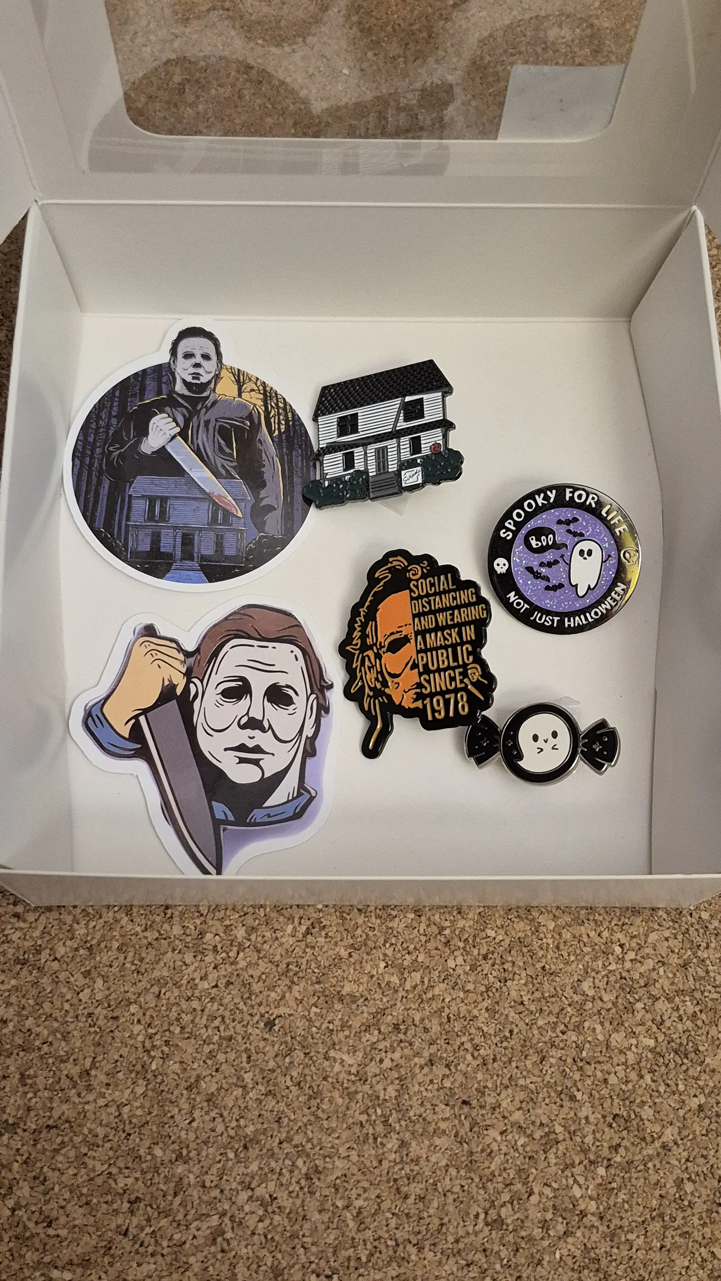Special Movie Pack: Halloween 4 Pins & 2 stickers Set - Special Price 2