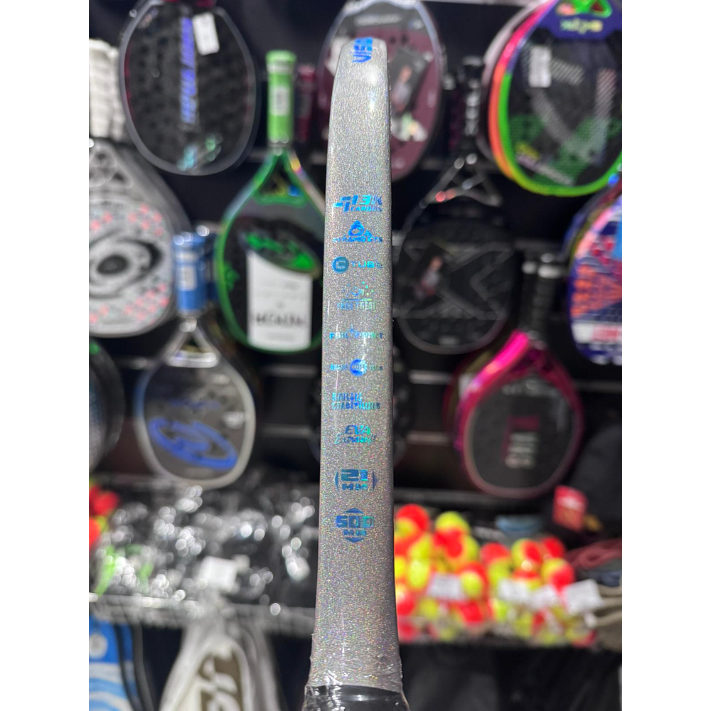     Raquete de Beach Tennis 2026 Vision Super Carbon PRO c/ trat. Glipper