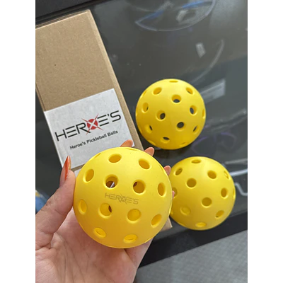 Heroe's Pickleball Balls 3pcs.