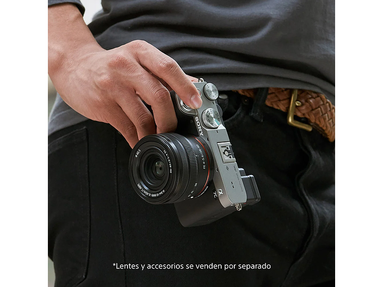 CÁMARA COMPACTA FULL-FRAME ALPHA 7C 8