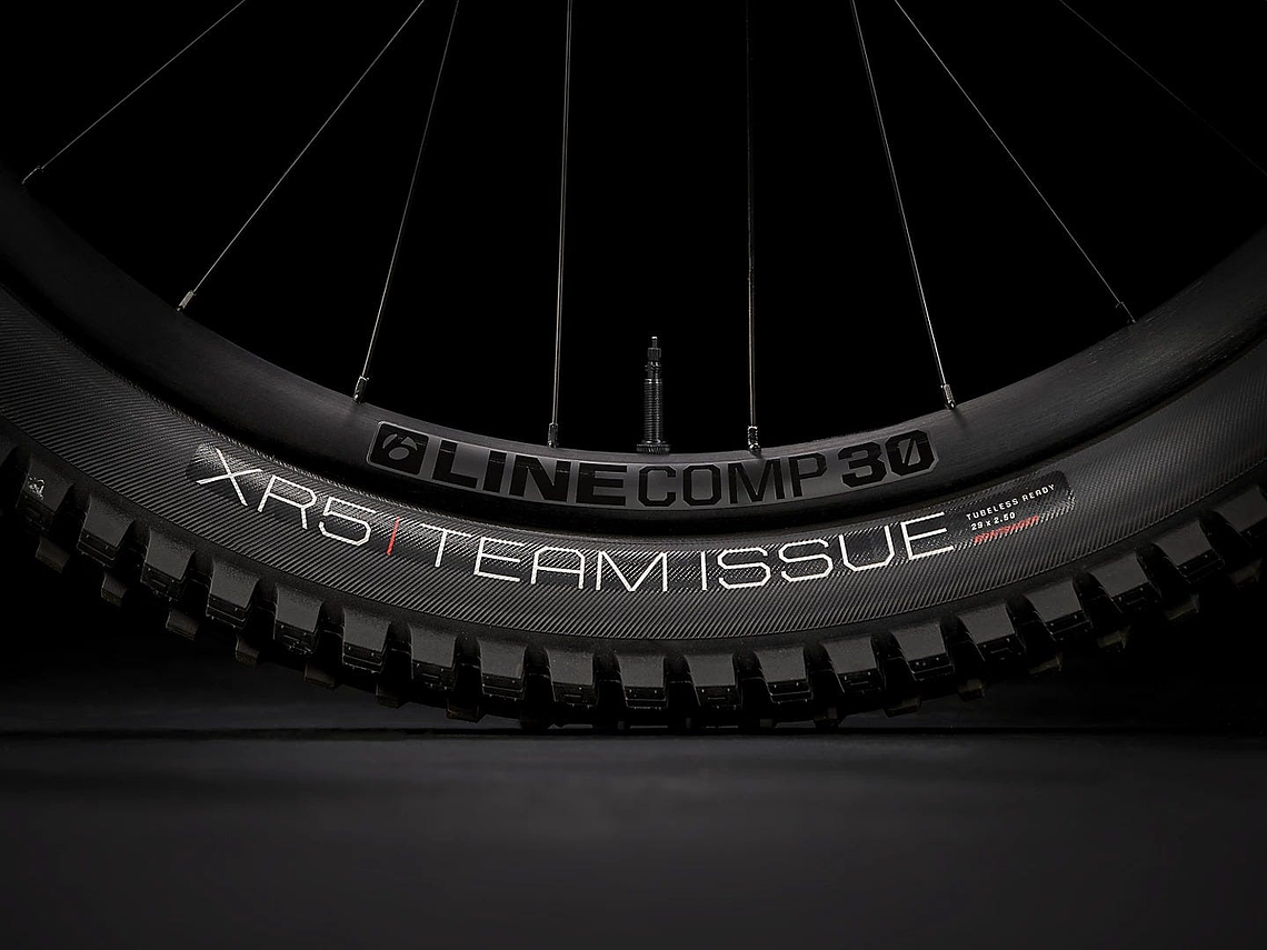 Bicicleta MTB Trek Fuel Ex 7 Gen 6 Azul 9