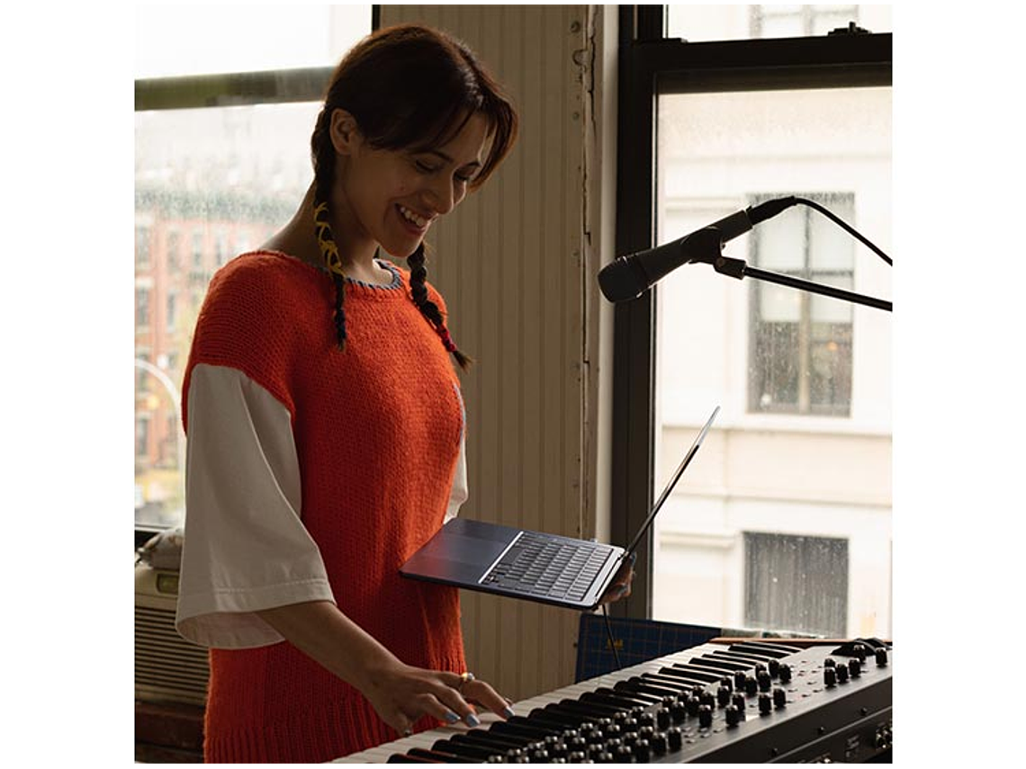 MACBOOK AIR M2 (CPU 8NUC Y GPU 10NUC) 8 GB RAM 512 GB SSD 13.6