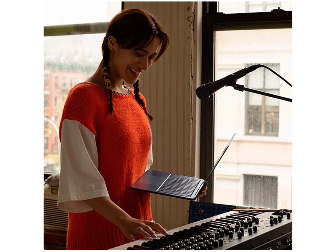 MACBOOK AIR M2 (CPU 8NUC Y GPU 8NUC) 16GB RAM 256GB SSD 13.6