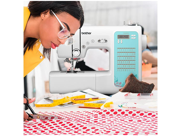MÁQUINA DE COSER COMPUTARIZADA BROTHER CS6000XL 6