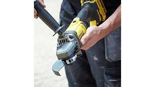 ESMERIL ANGULAR STANLEY INAL. 20V + 2 BAT 4AH + CARG.