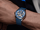 RELOJ MIDO MULTIFORT SKELETON CHRONOGRAPH RESINA AZUL - Miniatura 4