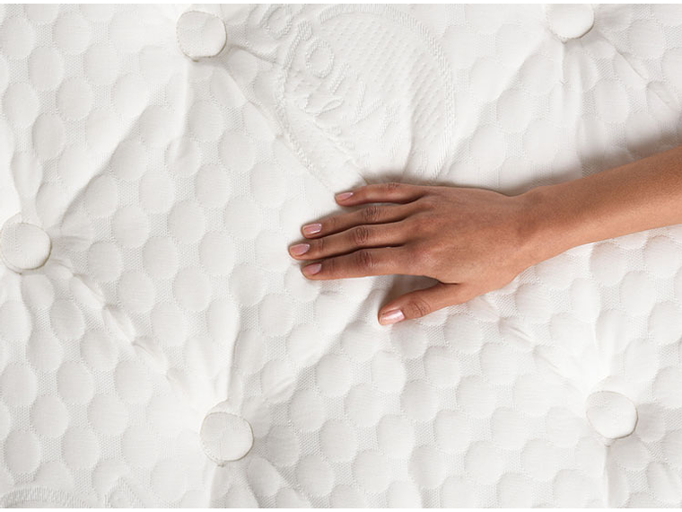 JUEGO DE DORMITORIO CIC CAMA EUROPEA SUPER PREMIUM KING + SET NEW TORINO 6