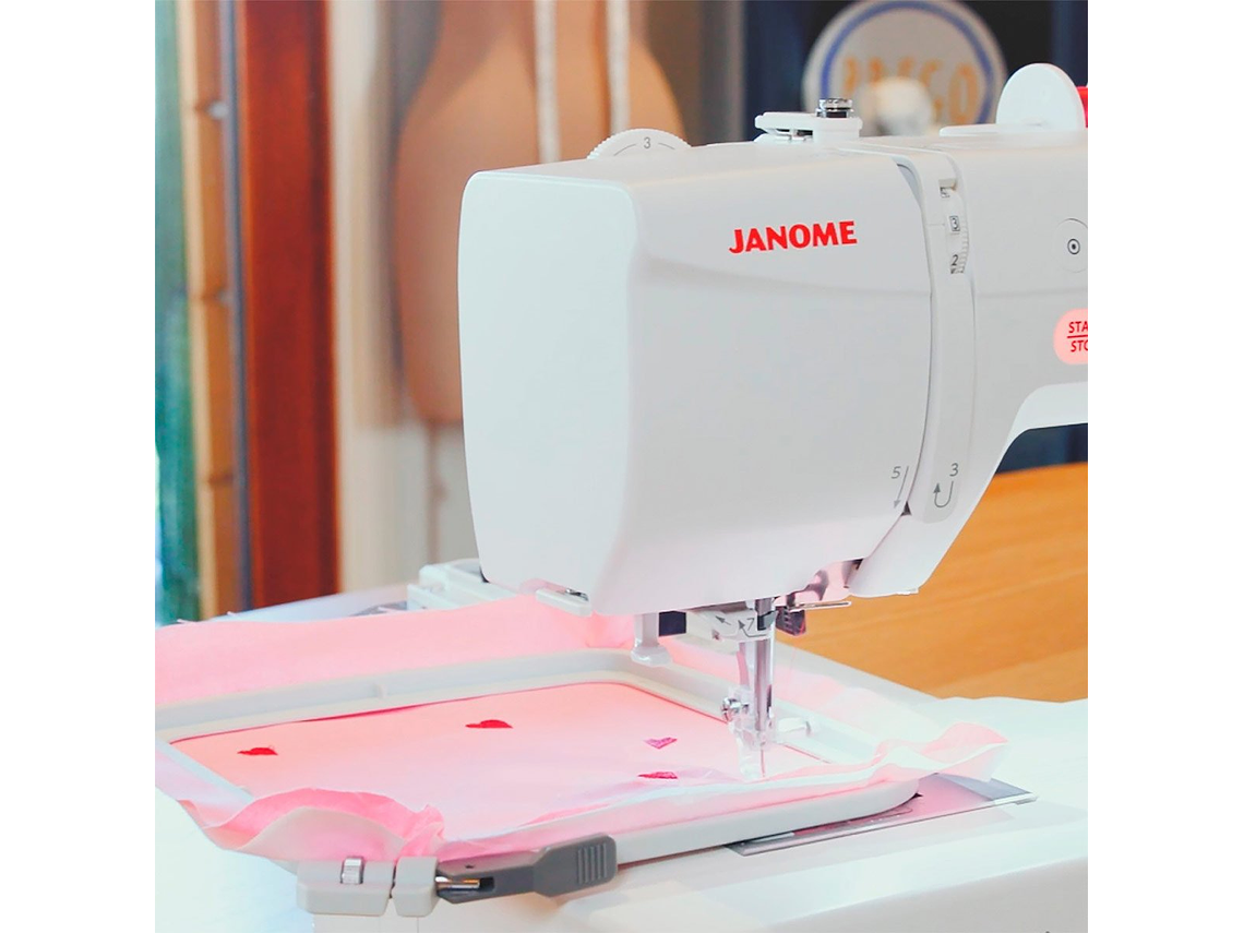 MÁQUINA DE COSER BORDAR JANOME MEMORY CRAFT 1000 9