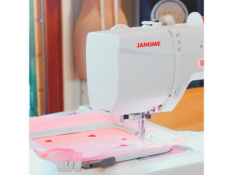 MÁQUINA DE COSER BORDAR JANOME MEMORY CRAFT 1000 9