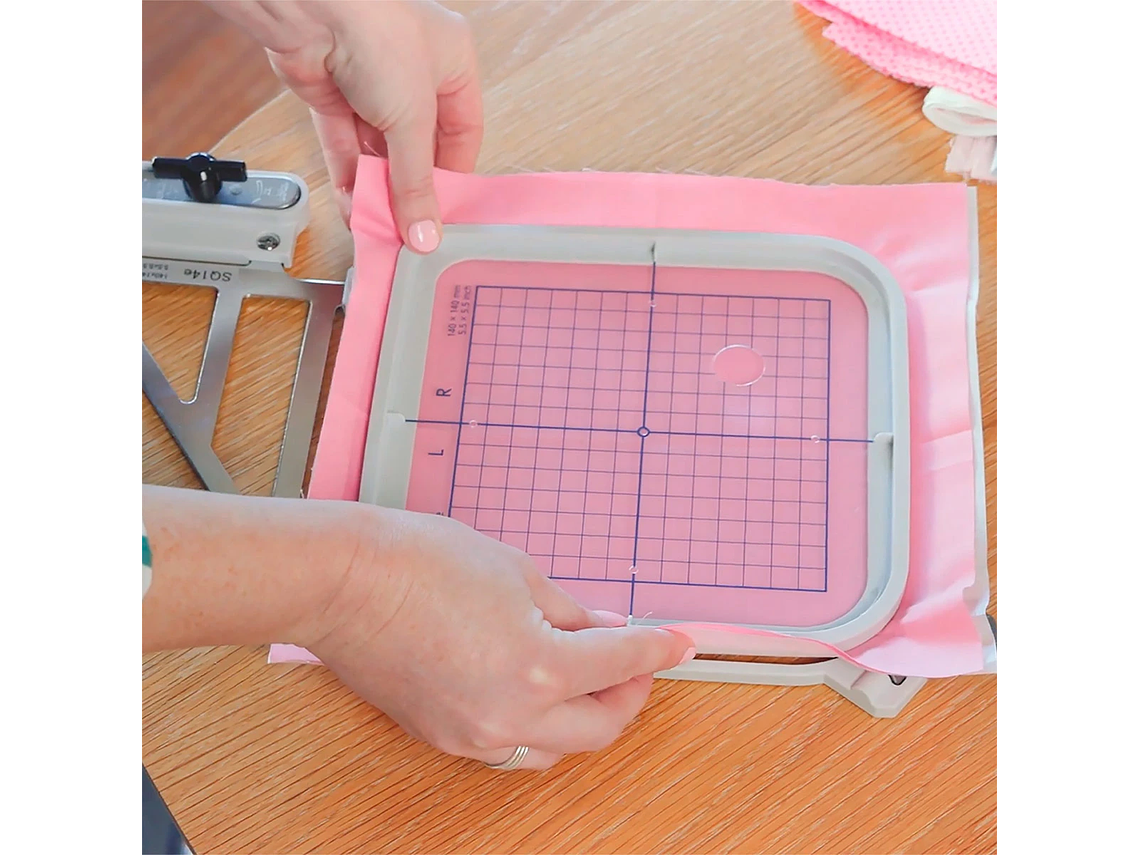 MÁQUINA DE COSER BORDAR JANOME MEMORY CRAFT 1000 10