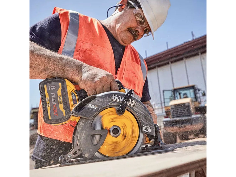 KIT SIERRA CIRCULAR DEWALT INAL. 71/4' 60V + 2 BAT 6A+CARG. 6