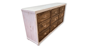 CÓMODA CON 9 CAJONES DE MADERA TAIKKEE COLOR BLANCO DECAPADO Y NOGAL