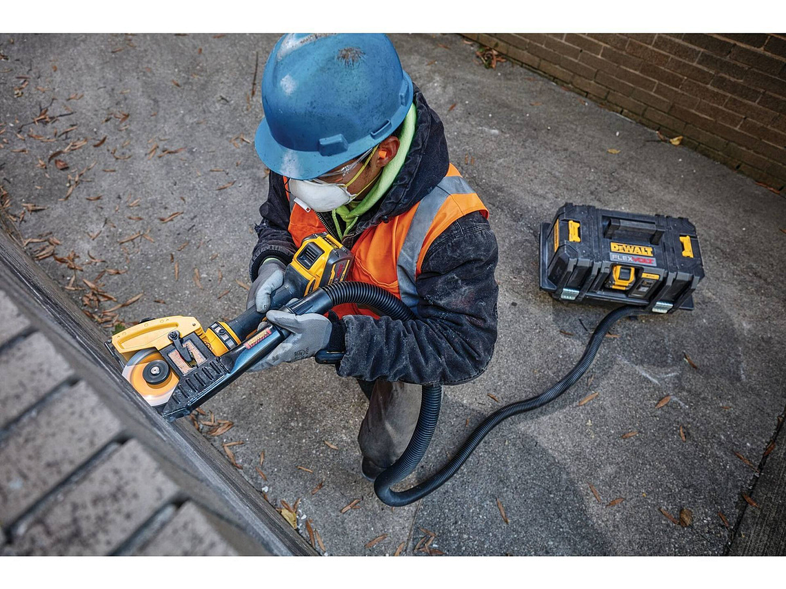 ESMERIL ANGULAR 4 1/2 60V DEWALT DCG418B SIN BATERIAS 6